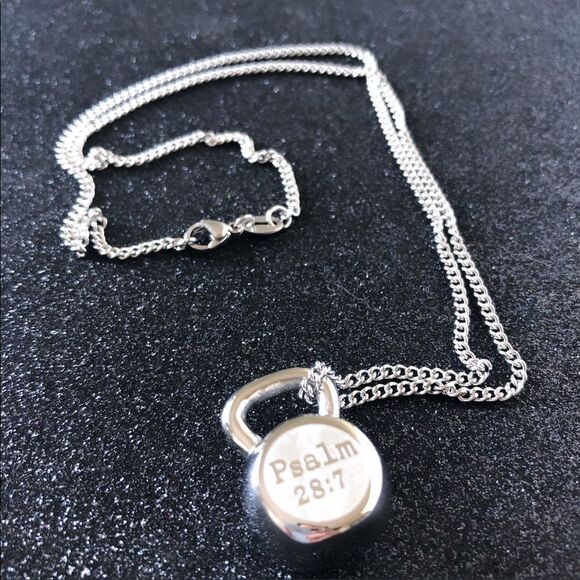 NWT Women’s Christian Kettle Bell Necklace - Picture 3 of 8